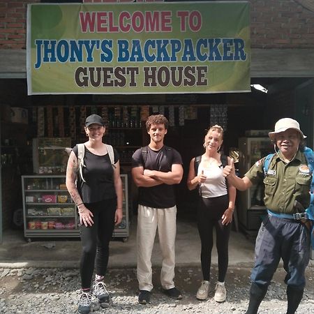 Jhony'S Backpacker-Guest House Only Stay Here Book Treking With Us Bukit Lawang Extérieur photo