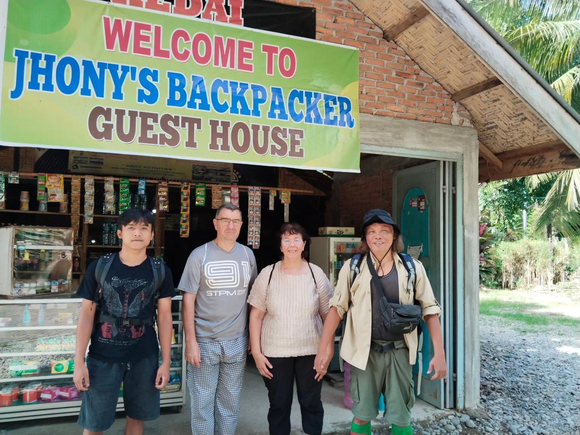 Jhony'S Backpacker-Guest House Only Stay Here Book Treking With Us Bukit Lawang Extérieur photo