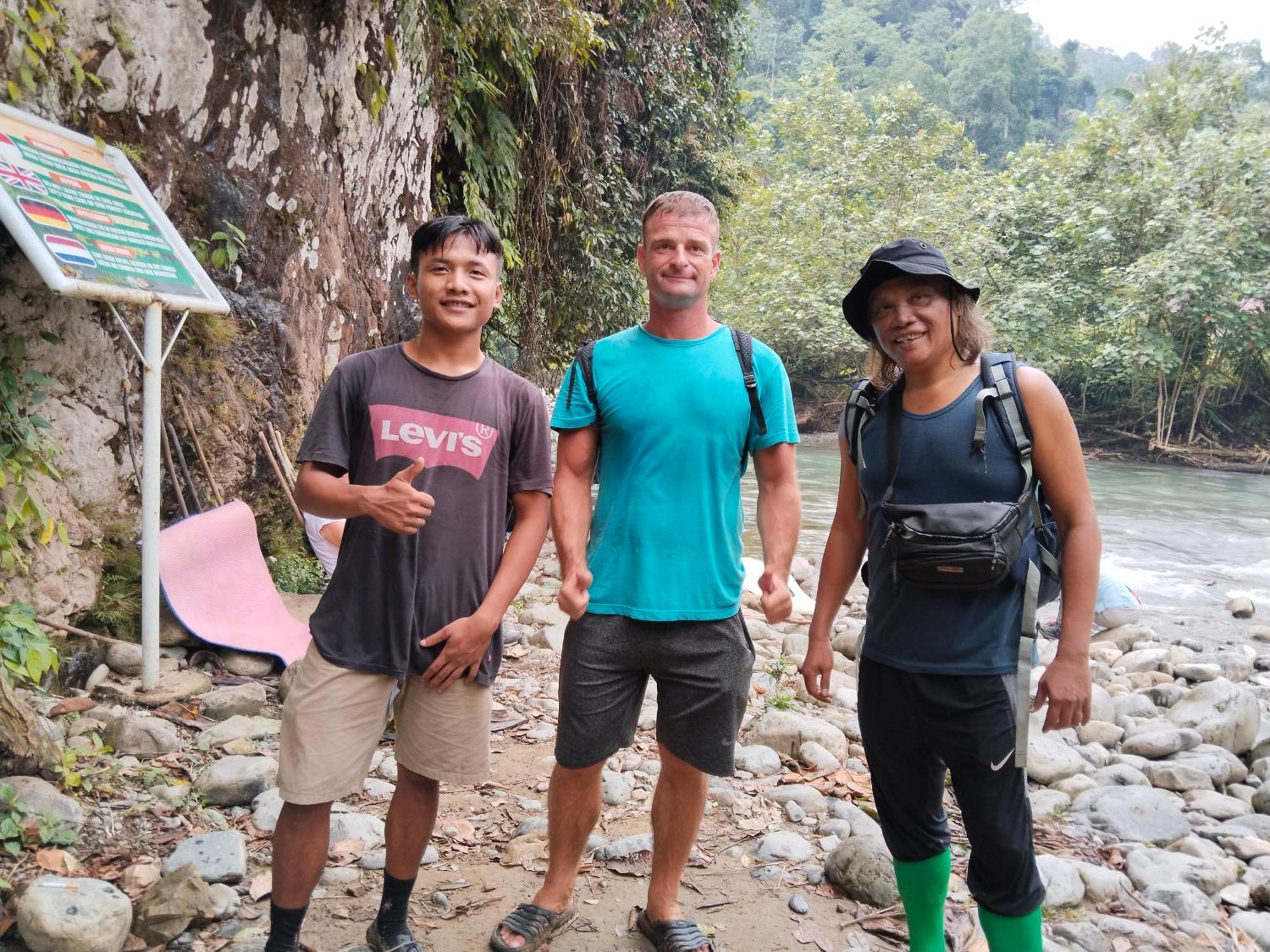 Jhony'S Backpacker-Guest House Only Stay Here Book Treking With Us Bukit Lawang Extérieur photo